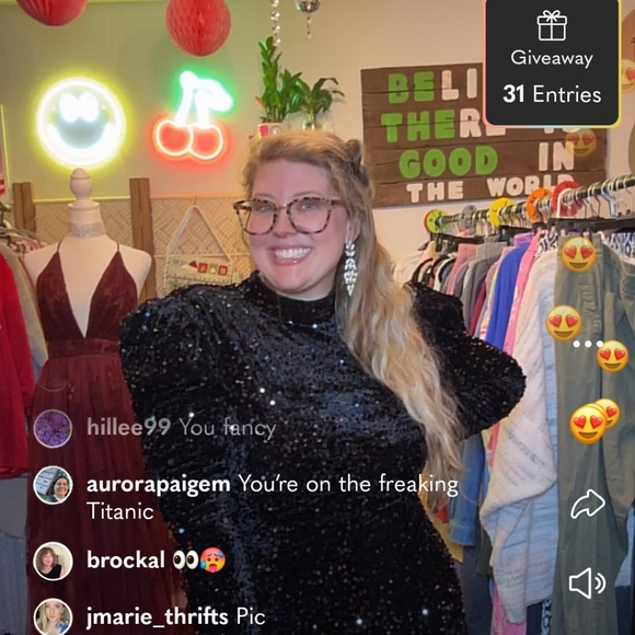 🤘The Motley Cruise 12/6 Holiday Edition "Whos And Grinches" - Picture 14 of 16